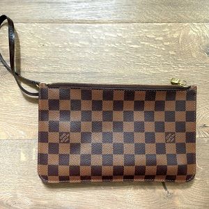 Louis Vuitton Damier Wristlet